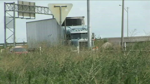 Trailer drives by 2 Stock-Footage 724246