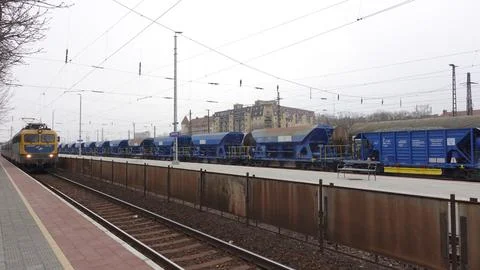 Train about to arrive at a small station Foto stock