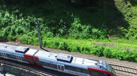 Train in the alps, aerial view Vidéo 54142314