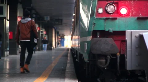 Train and passengers dolly 2 Stock-Footage 44209274