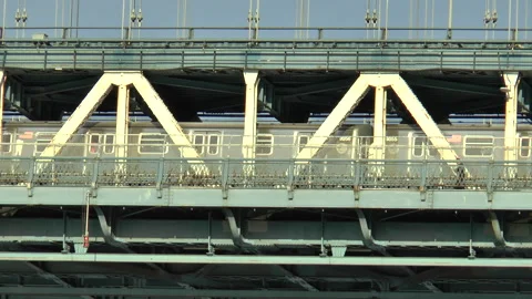 Train And Pedestrian Crossing Manhattan Bridge Stock-Footage 137040145