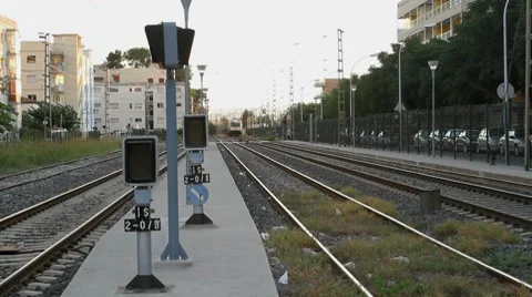 Train aproaches and passes by. Stock Footage 8584038