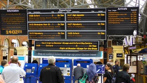 Train arrival and departure board London Marylebone Stock Footage 80293057
