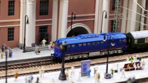 Train arrival at station in slow motion. 3840x2160 Stock-Footage 83307502