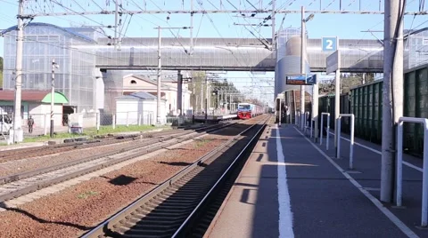 The train arrives at the station Stock Footage 52318956