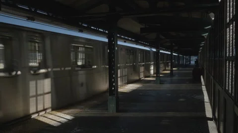 Train arriving at an empty subway station Stock-Footage 266117695