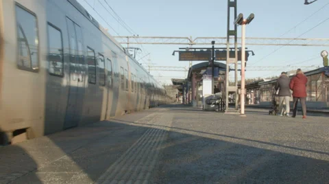 Train arriving to the platform Stock-Footage 33785699