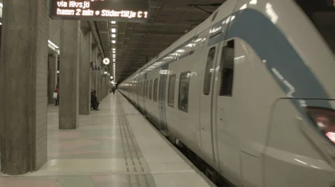 Train arriving to the platform Stock Footage 33785896