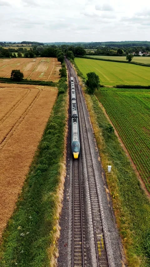 Train comming 2 pt Stock Footage 278479704