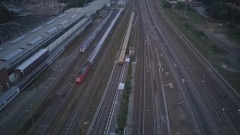 Train with Crane down Vídeo Stock 85947770