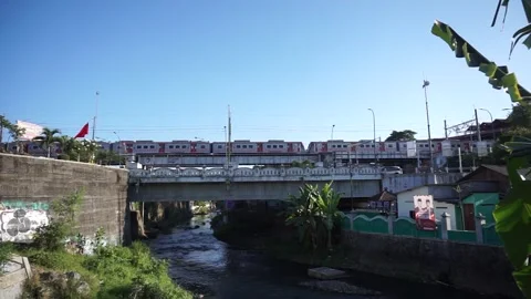 The train crosses the bridge Video stock 259402993