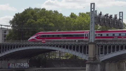 Train crosses River Rhone bridge, Lyon, France 動画素材 285647201