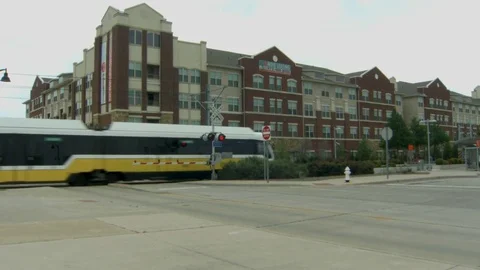 Train Crossing B 库存影片 77810393