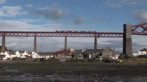 Train Crossing the Forth Bridge 스톡 동영상 55510213