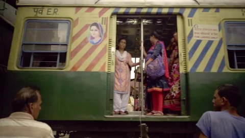 Train crossing in India Video stock 96152668