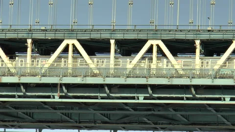 Train Crossing Manhattan Bridge Stock Footage 132715156