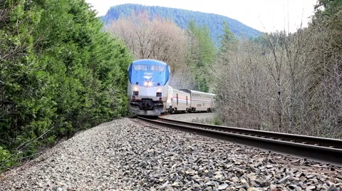 Train on a curve Stockbeeldmateriaal 61517258