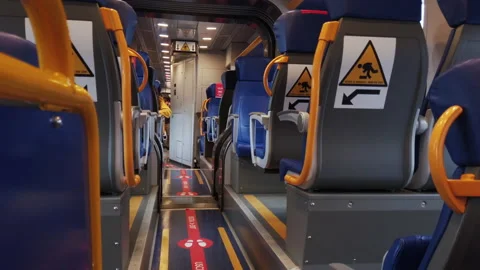 Train empty because of the coronavirus covid-19 epidemic. Video stock 133456412
