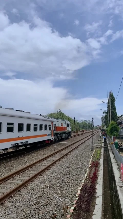 Train Vídeos de archivo 219221599