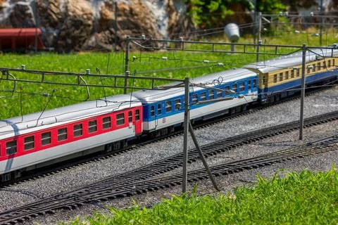 Train in the green scenery Foto stock