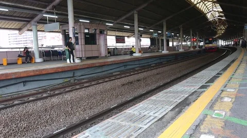 The train has arrived at the station Video stock 121181443
