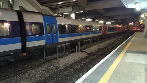 A train leaves Tel-Aviv Savidor station Stock Footage 143355846