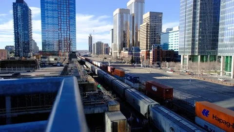 Train leaving Calgary Vídeos de archivo 150915643