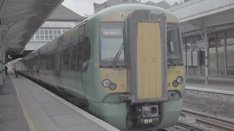 Train Leaving station Video stock 116605662
