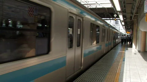 Train Leaving, Tokyo 스톡 동영상 268765