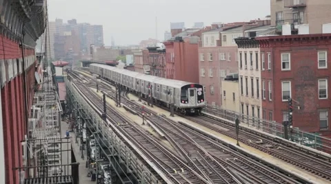 Train moving in city Video stock 61133462