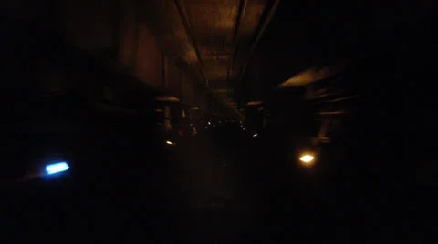 TRAIN MOVING QUICK UNDERGROUND POV Vídeo Stock 26177742