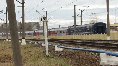 Train parked Vídeo Stock 12524566