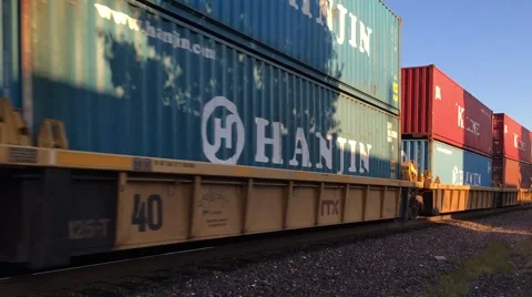 Train pass-by with sound and screeching breaks 스톡 동영상 55770618