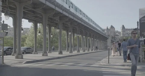 Train passing over Bridge in Paris, France - 4K Video stock 69728221