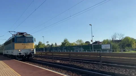 Train passing by very fast Stock Footage 140788577