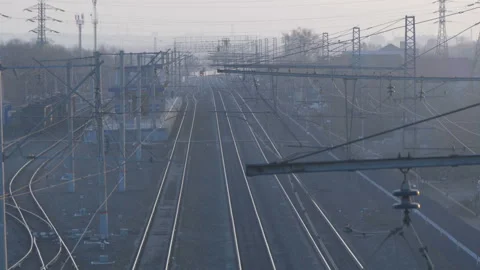 Train rides look with bridge Vidéo 90252299
