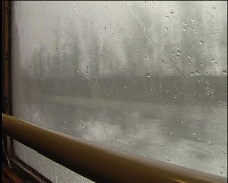 Train at slow speed  動画素材 987840