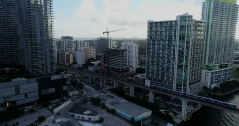 Train speeding over the Miami River Stock Footage 149228410