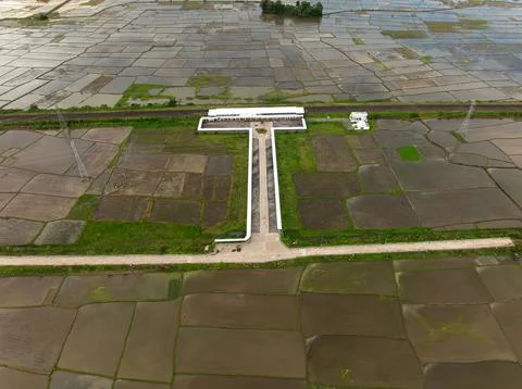 Train Station Amidst Rice Fields Stock-Fotos