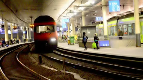 Train Station Vídeos de archivo 32191061