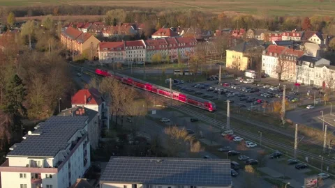Train in station 動画素材 146891122