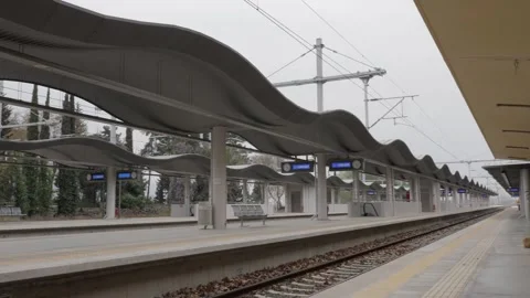 Train Station Platform Video stock 262330172
