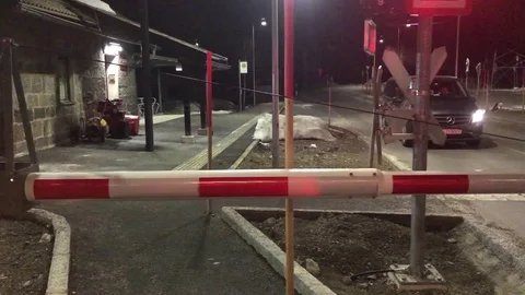 Train stop Video stock 127771285