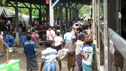 Train stop in Yangon periphery, Burma, Asia in 4K Stock Footage 94712688