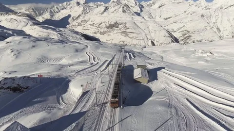 Train in the swiss alps 스톡 동영상 90761958
