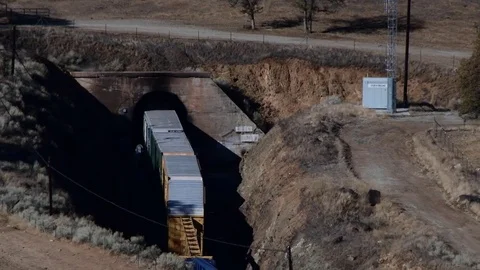 Train Tehachapi loop Stock Footage 84120465