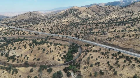 Train - Tehachapi Loop, Shipping Video stock 280324097