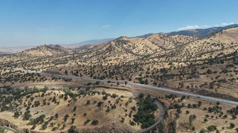 Train - Tehachapi Loop, Shipping Video stock 280324273