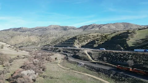 Train - Tehachapi Loop, Shipping Stock Footage 280325384