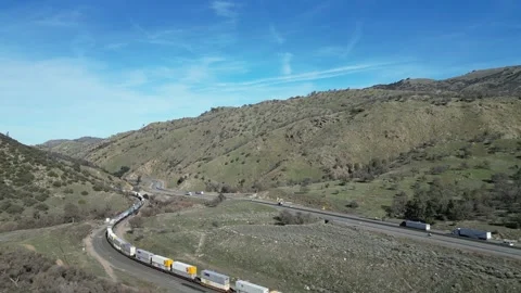 Train - Tehachapi Loop, Shipping Stock Footage 280325448